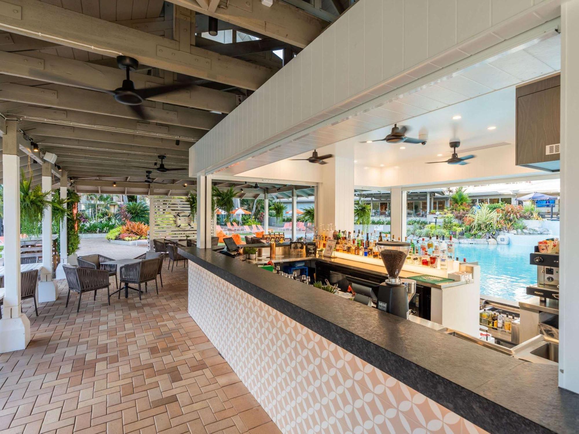 Novotel Cairns Oasis Resort Bagian luar foto